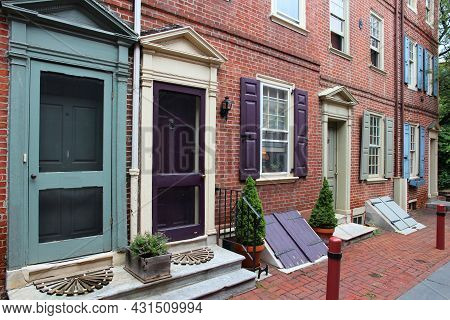 Old Philadelphia City. Elfreth's Alley Historic District, Landmark Residential Architecture.