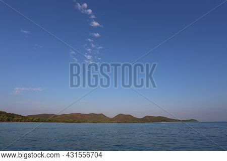 Daytime Island View In Thailand,chong Samaesarn Is A Popular Tourist Destination.