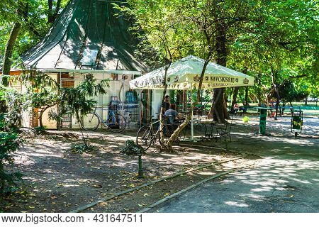 Cismigiu Park In Bucharest, Romania, 2021 View Of Cismigiu Garden, Public Park With Beautiful Paths.