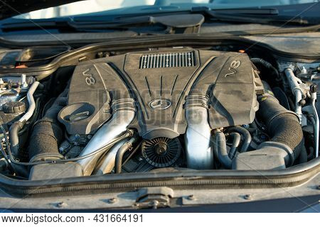Dnepropetrovsk, Ukraine - 08.24.2021: Photos Of The Mercedes Benz Sl550 Convertible On The Road. Vie