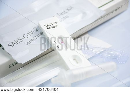 Covid-19 Negative Test Result With Sars Cov-2 Rapid Antigen Test Kit (atk),coronavirus Infectious Pr