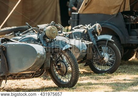 World War Ii German Wehrmacht Old Tricars, Three-wheeled Motorcycles In Camp.