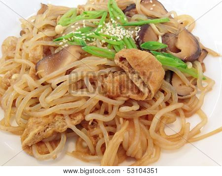 Fried Konjac Noodles With Mushroom And Sauce