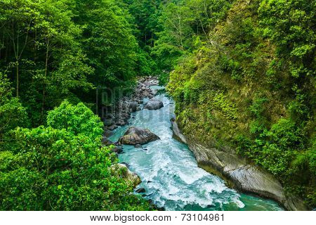 river from everest trek in nepal