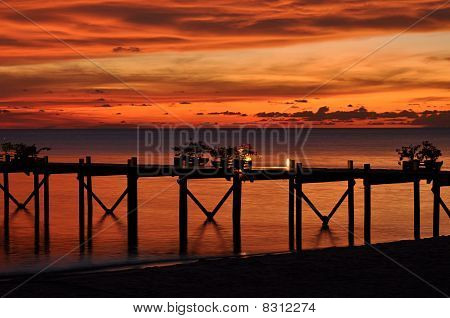 Solnedgang Over havet