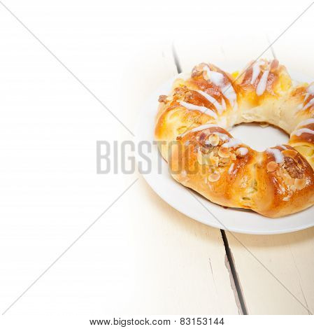Sweet Bread Donut Cake