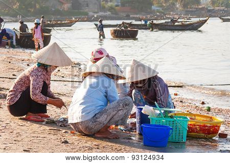 MUINE, VIETNAM - March 23, 2009. Fishing Village, Market And Colorful Traditional Fishing Boats