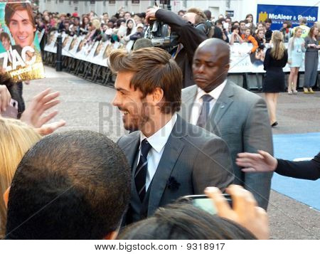 แซคที่ตายและชีวิตของ Charlie St Cloud Premiere ในลอนดอน 16 2553 กันยายน