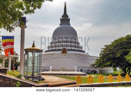 Pagoda White