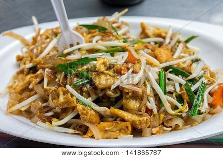 Delicious healthy pad thai streetfood in Khao San road Boangkok Thailand