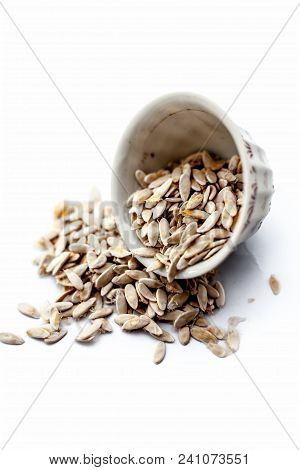 Edible Dried Raw Organic Seeds Of Musk Melon Or Cantaloupe Or Tati Or Honeydew  Isolated On White.