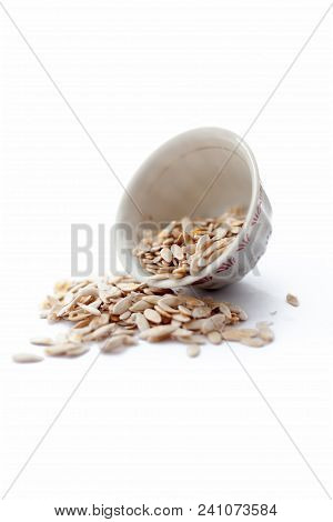 Edible Dried Raw Organic Seeds Of Musk Melon Or Cantaloupe Or Tati Or Honeydew  Isolated On White.
