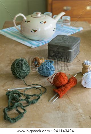 Hofstetten Bei Brienz, Switzerland - April 2017: Knitting Set And Porcelain Kettlein Ballenberg Open