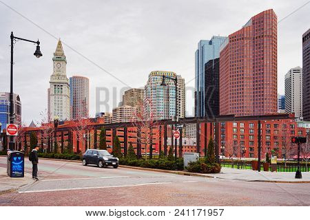 Boston, Usa - April 28, 2015: Financial District And Custom House Tower At North End Park At Cross S