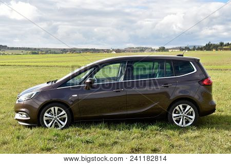 Lisnice, Czech Republic - October 20, 2016: Opel Zafira In Lisnice, Czech Republic, October 20, 2016