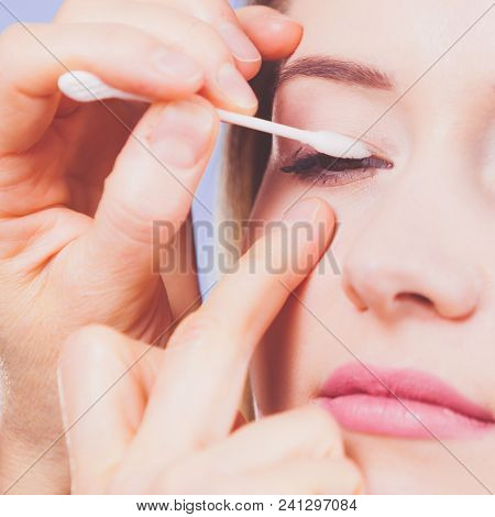 Visage Concept. Close Up Woman Getting Make Up On Eyelids. Applying Eyeshadow With Q Tip By Professi