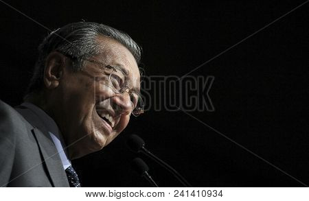 Tun Dr. Mahathir Mohamad Felda