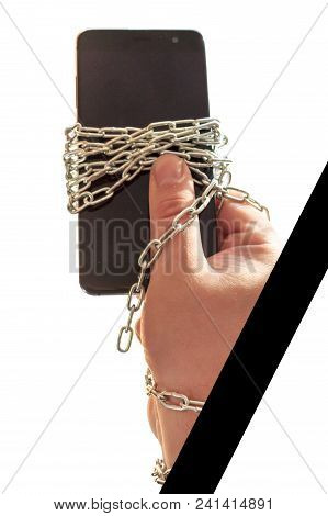 There's A Phone In My Hand. They Are In A Chain. There Is Vignetting