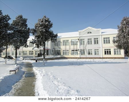 Orosz tél. Irodaház. Krasnodarskiy Kray.