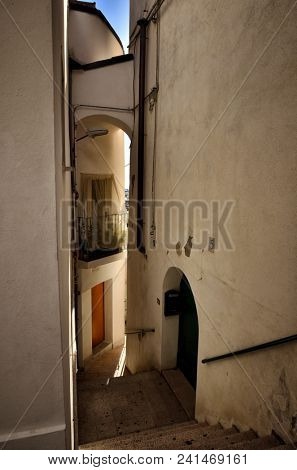 Termoli is a seaside resort famous for its charming and ancient downtown.The old downtown has medieval origins, it is perched on a rocky promontory, and it is characterized by narrow streets.