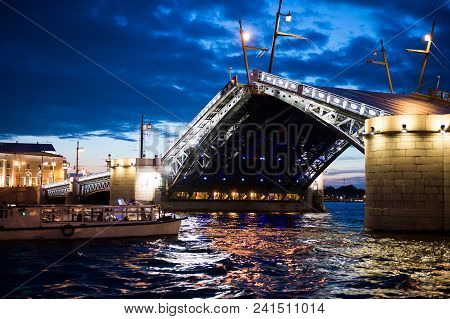Night Shooting In The City Of St. Petersburg, Process Of Cultivation Of Bridges, A View From The Mot
