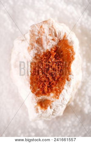Hawaiian Red Gold Salt, This bright red sea salt whose proper name is Alaea Rouge is the salt used by Hawaiian people in their everyday life.