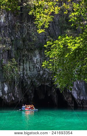Puerto Princesa, Palawan, Philippines - 03 Of March 2018: 
Beautiful Lagoon, The Beginning Of The Lo