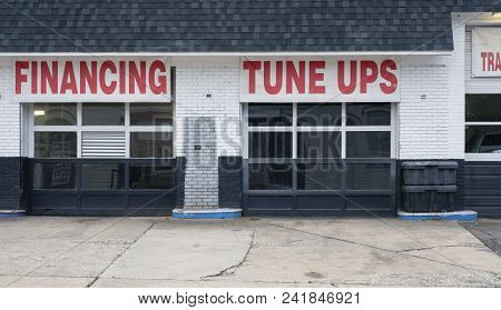 Auto Repair Shop Bays Shade Tree Mechanic Deals Financing Tune Ups Deal