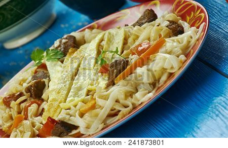 Uzbek Qovurma Lagmon