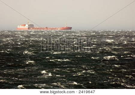 Tempesta sul mare
