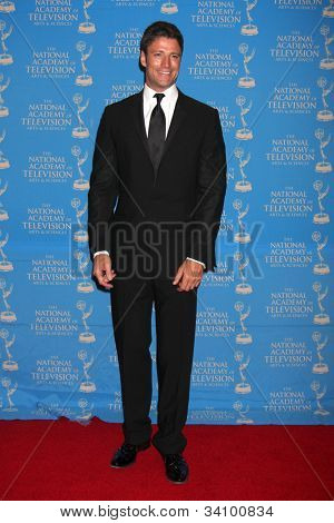 LOS ANGELES - JUN 17: James Scott przybywa na 2012 dzień Creative Emmy Awards w Westin Bonave