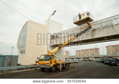 Tyumen, Russia -august 13, 2019: Construction Of A Highway Junction On Fedyuninsky Street. Builder O
