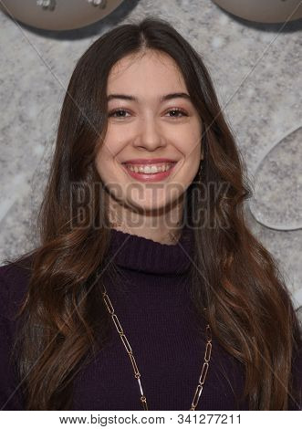 LOS ANGELES - DEC 07:  Grace Kaufman arrives for the Brooks Brothers Holiday Celebration Honoring St. Jude on December 07, 2019 in West Hollywood, CA