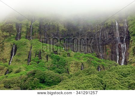 Pozo da Alagoinha, also known as Pozo Ribeira do Ferreiro, Azores, Portugal, Europe