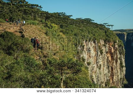 Cambara Do Sul, Brazil - July 16, 2019. Dirt Pathway And People At The Itaimbezinho Canyon With Rock