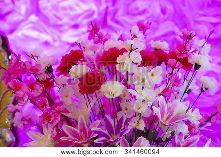 Fresh Flower Bouquet For Traditional Wedding Ceremony