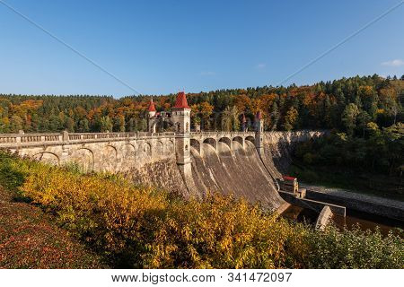 Autumn At The Dam Les Kralovstvi Near Dvur Kralove Nad Labem