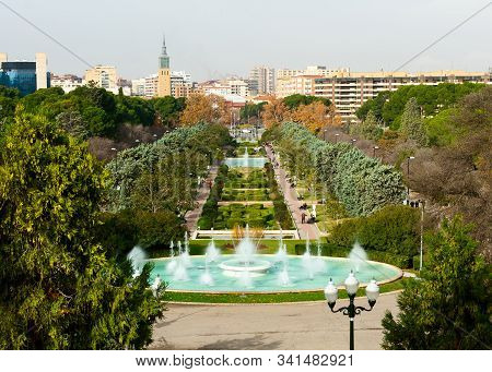 Parque Grande Or Jose Antonio Labordeta Park In Zaragoza, Spain