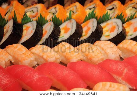 japonské jídlo sushi Roll