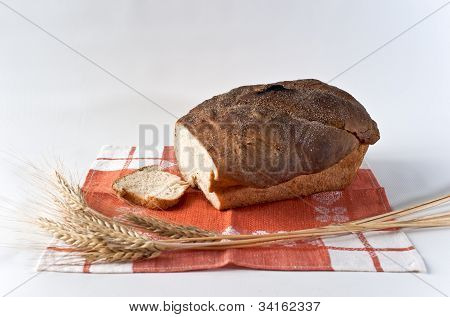 Brødet og skive hvedebrød
