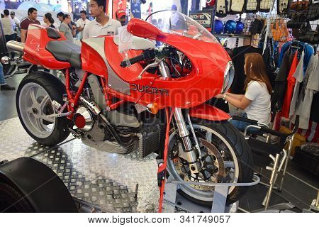 Pasig, Ph - Sept. 29: Ducati Mh900 Motorcycle At Philippine Moto Heritage Weekend On September 29, 2