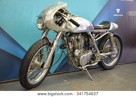 Pasig, Ph - Sept. 29: Yamaha Silver Motorcycle At Philippine Moto Heritage Weekend On September 29, 