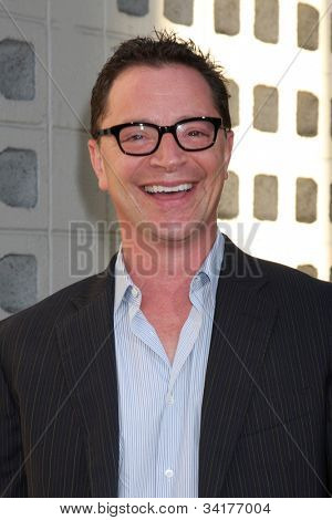 LOS ANGELES - JUN 20: Joshua Malina arriva a 