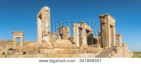 Persapolis, Iran - May 2019: Historical City Of Persapolis In Shiraz, Iran