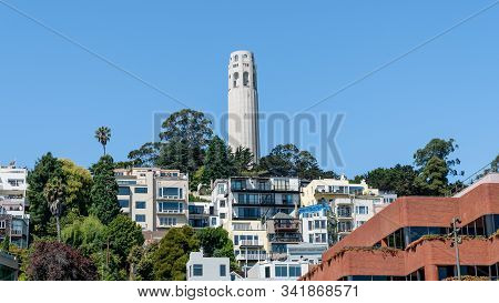San Francisco, California, Usa - August 2019: Coit Tower San Francisco California In A Blue Sky Day 