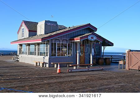 Santa Barbara, California, May 20, 2019 Santa Barbara Shellfish Company On Stearns Wharf At Sunrise.