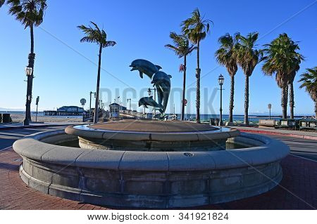 Santa Barbara, California - May 20, 2019: Dolphin Fountain At Intersection State And Cabrillo Street