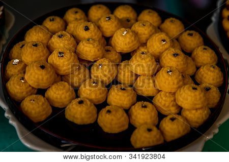 Thai Dessert, Royal Thai Cuisine : Khanom Dara Thong Or Thong Eak Krajang, Most Famous Of Nine Auspi