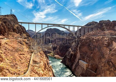 Mike O'callaghan-pat Tillman Memorial Bridge In Colorado River At Nevada And Arizona Border, Usa