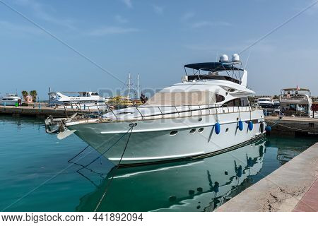 Hurghada, Egypt - May 31, 2021: Yachts And Tourist Boats In The Hurghada Marina In Hurghada, Popular